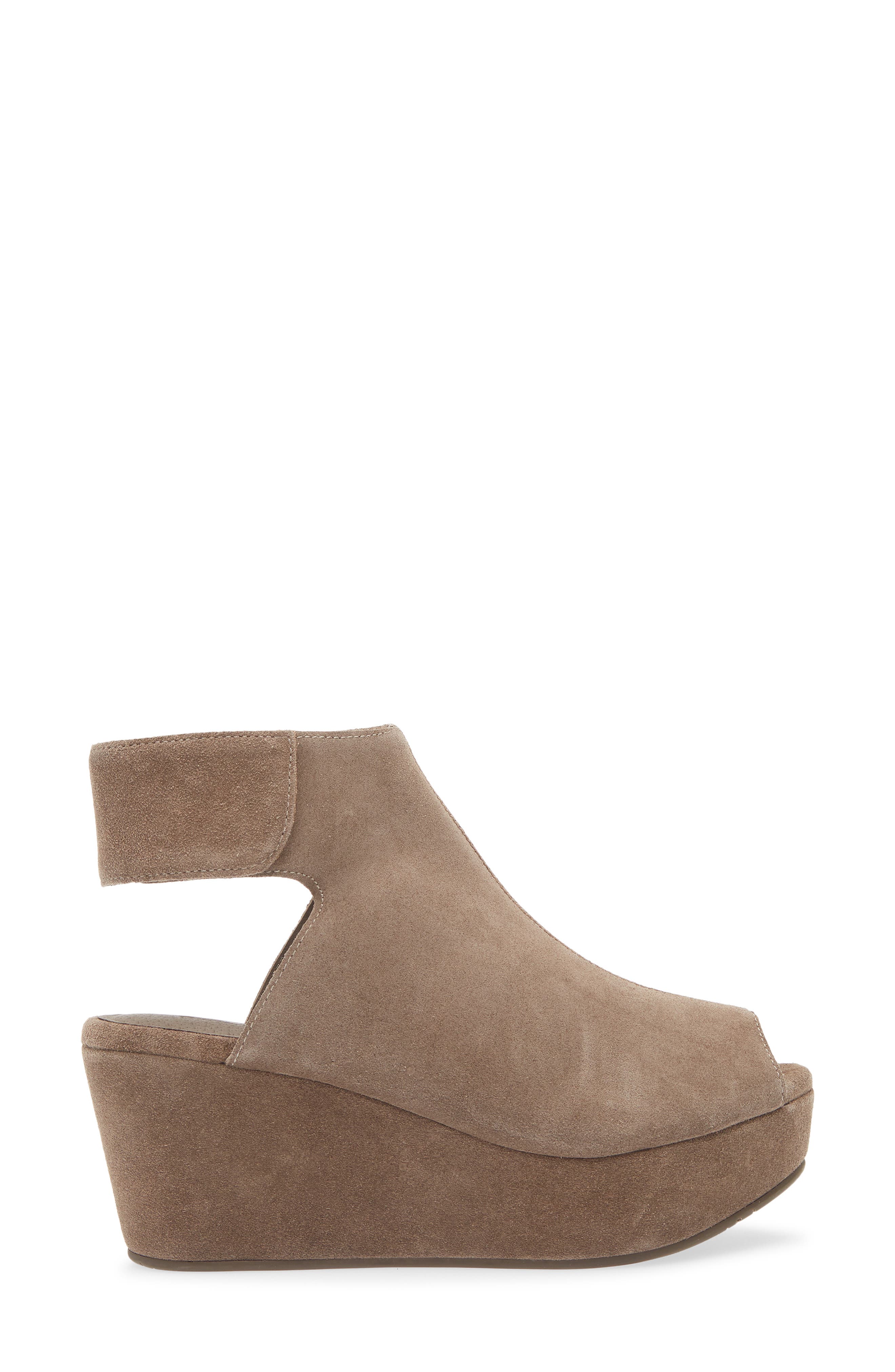Chocolat Blu Cutout Wedge Sandal, Alternate, color, Dark Taupe
