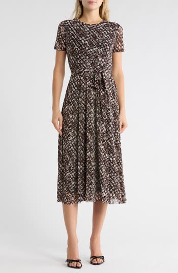 Sandra Darren Short Sleeve Mesh Midi Dress In Gray