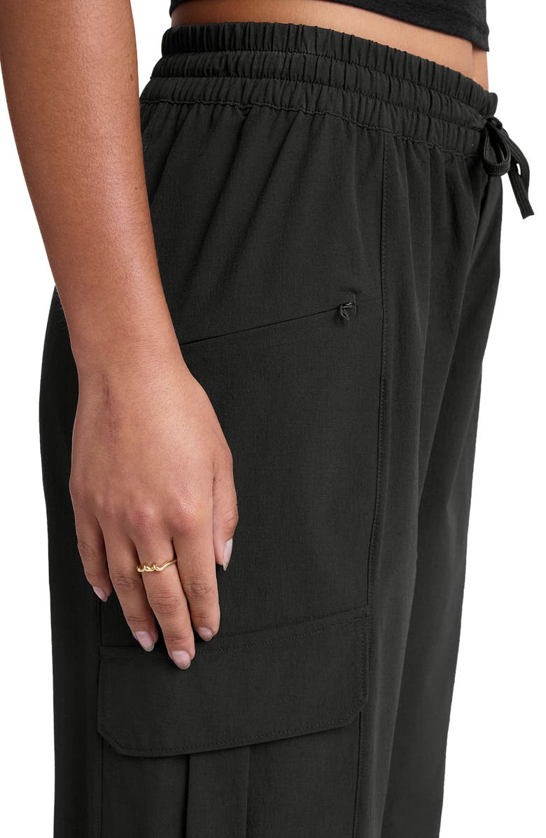 Beyond Yoga Peak Pants, Alternate, color, Black