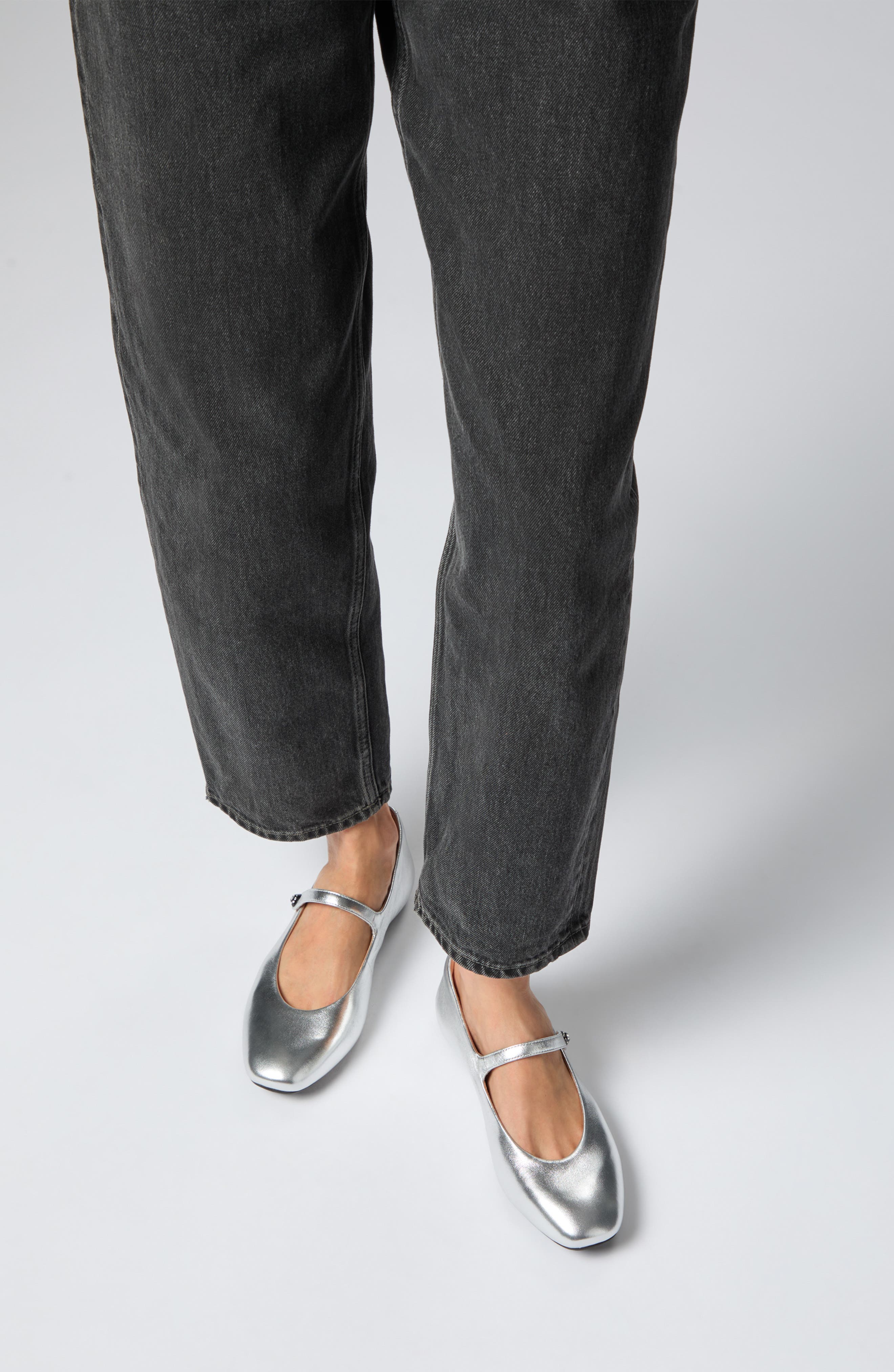 Delicato Mary Jane Flat, Alternate, color, SILVER