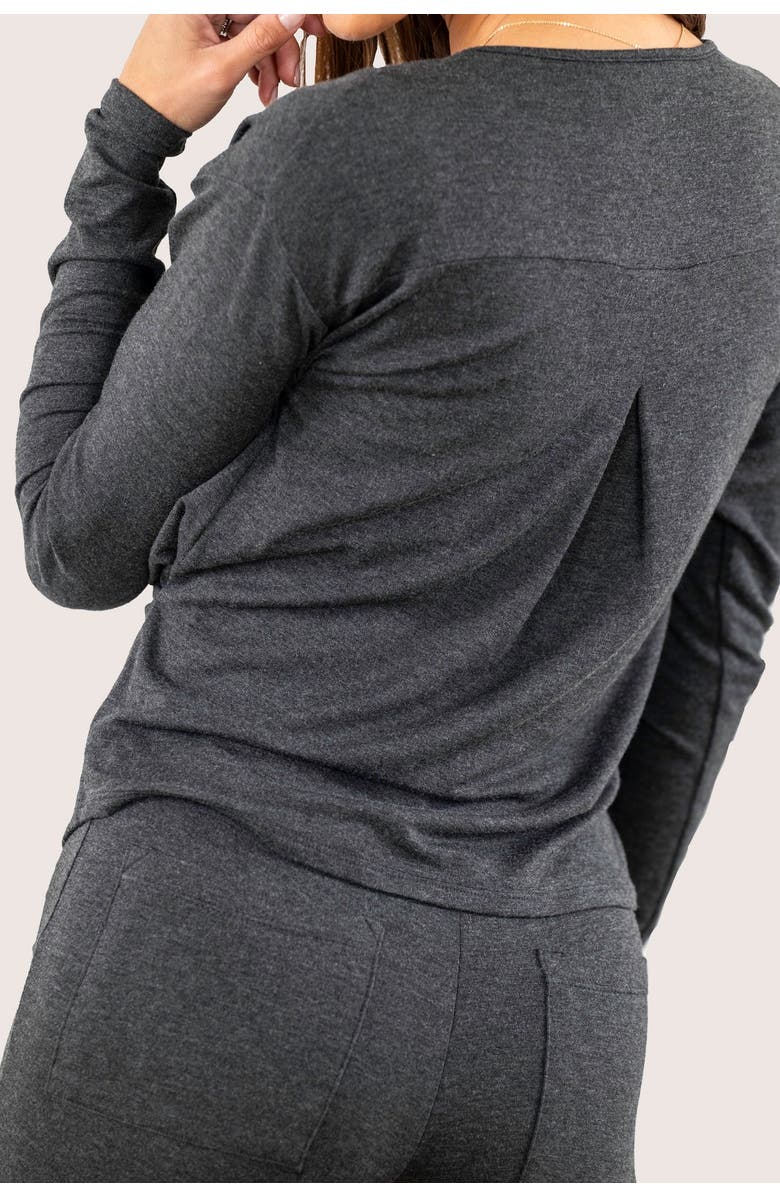 JJwinks Wrap Star Built-In Shelf Lounge & Sleep Long Sleeve Top, Alternate, color, Charcoal
