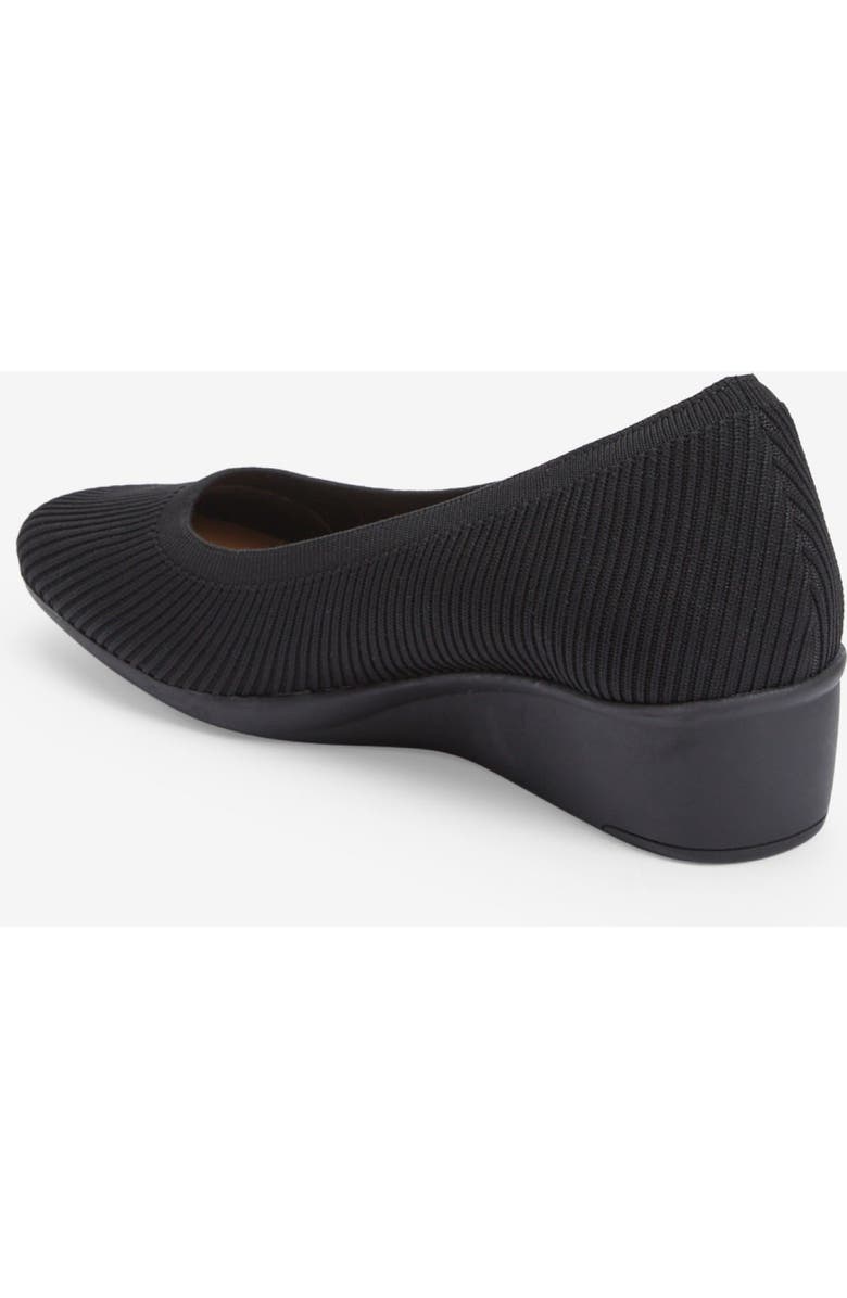 Comfortview The Rowen Slip On Pump, Alternate, color, Black