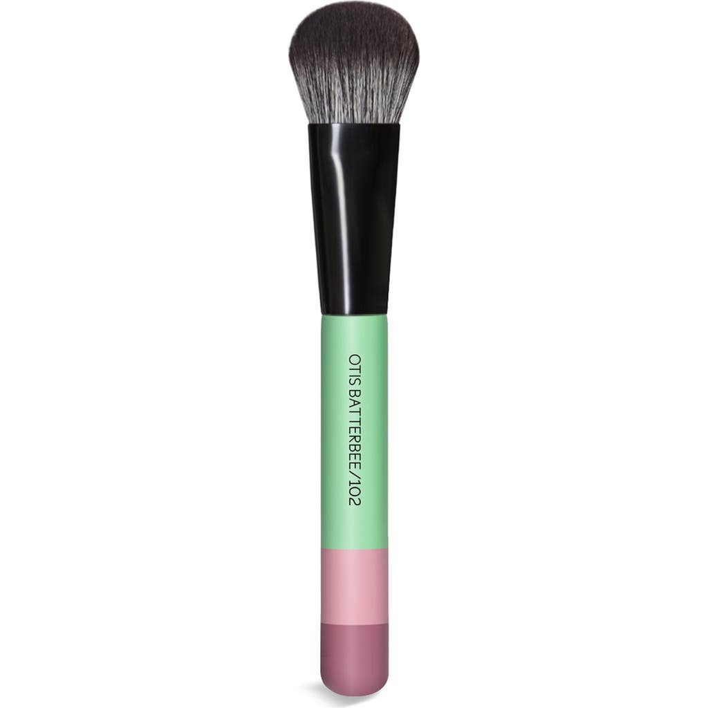 Otis Batterbee 102 Blusher Brush in Verde  product