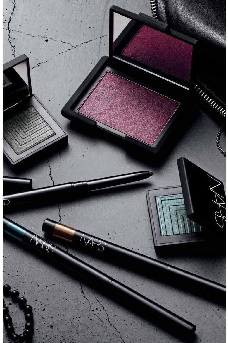 Dual-Intensity Eyeshadow, Alternate, color, TITANIA