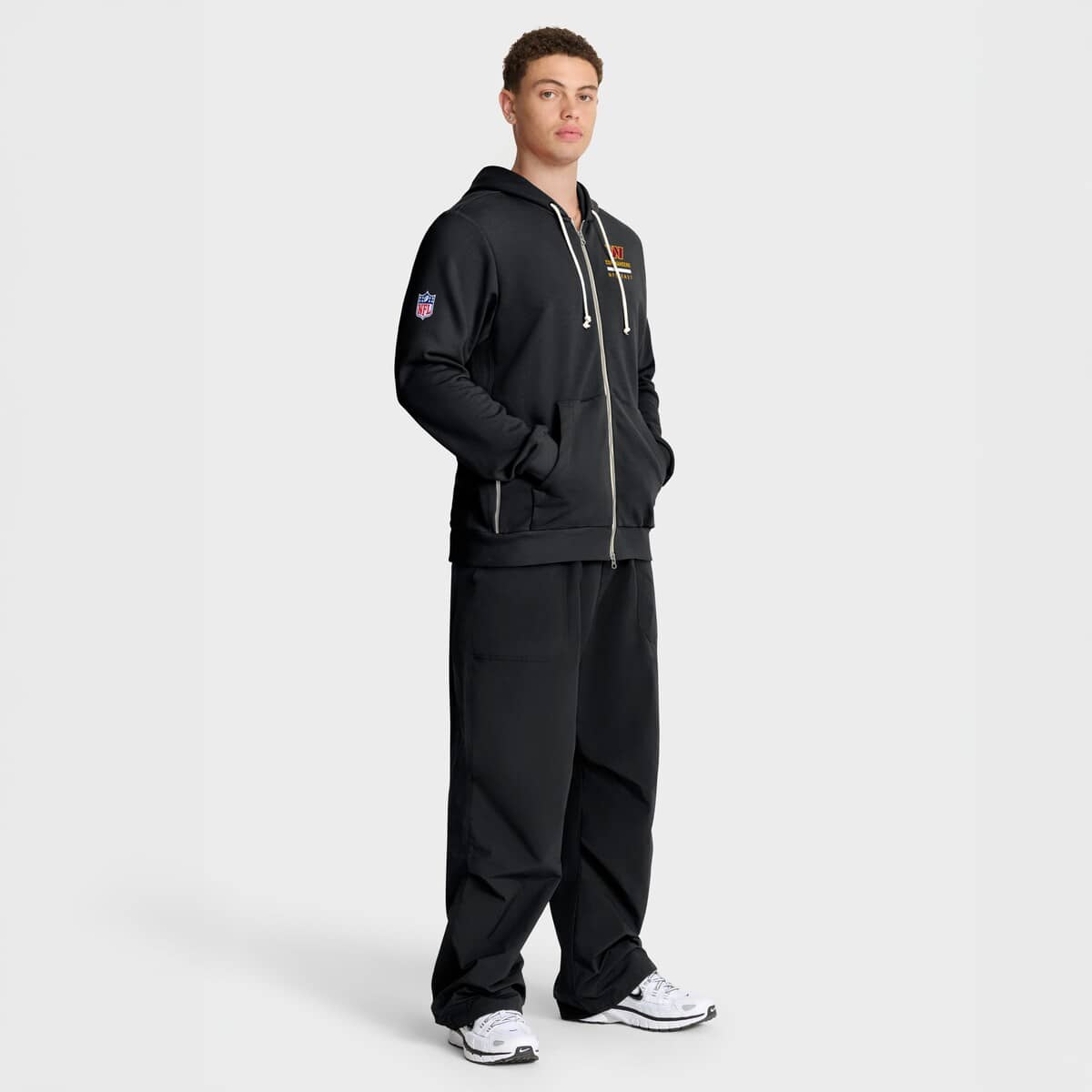 Nike Men's Nike Black Washington Commanders Sideline Standard Issue ...