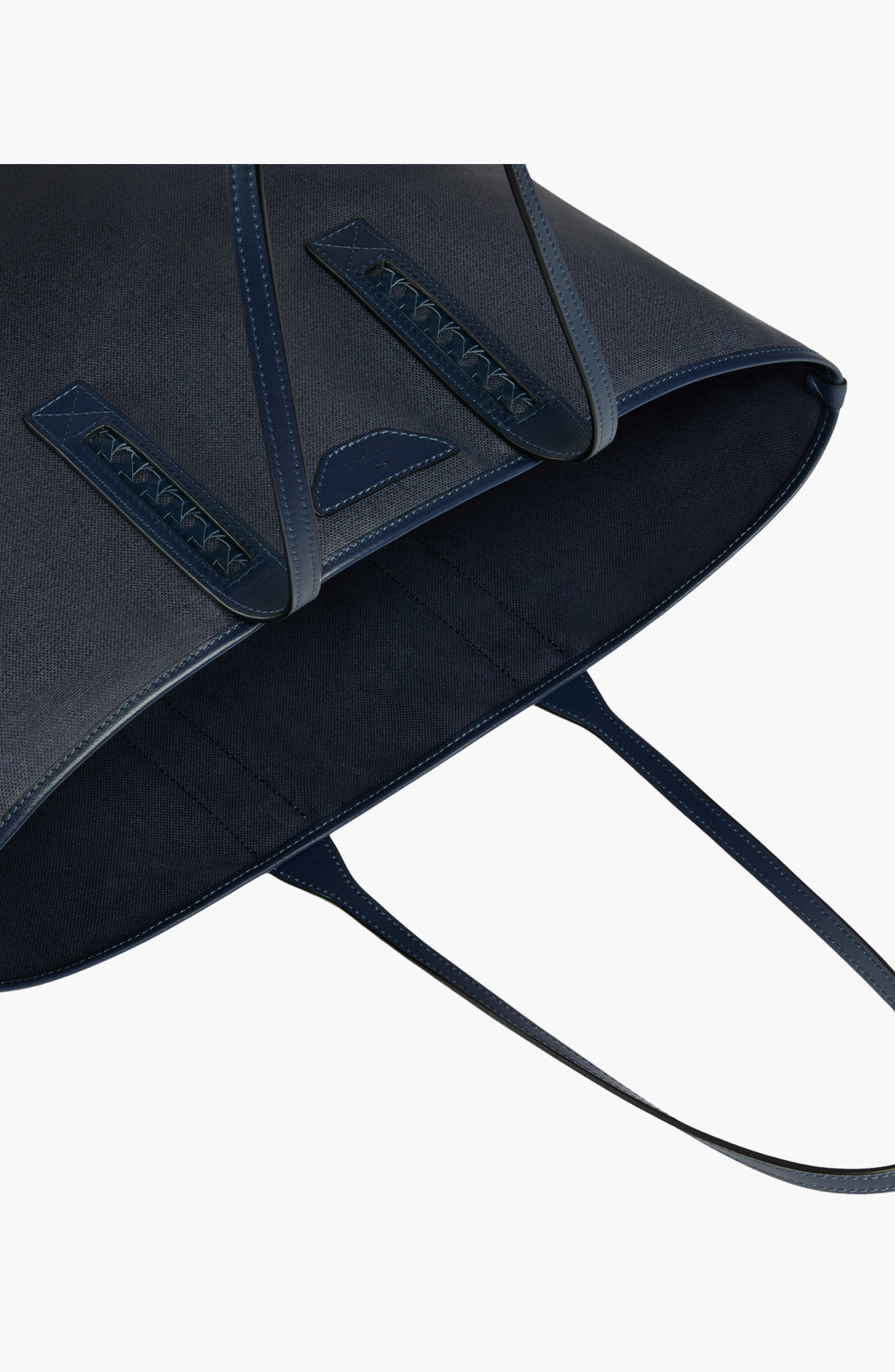 Aviteur Newport Supple Canvas Water-Resistant Tote Bag, Alternate, color, Blu Nautico