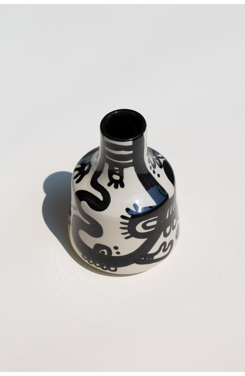 THE PARMATILE SHOP Peoplakia Vase/Carafe, Alternate, color, Black + White
