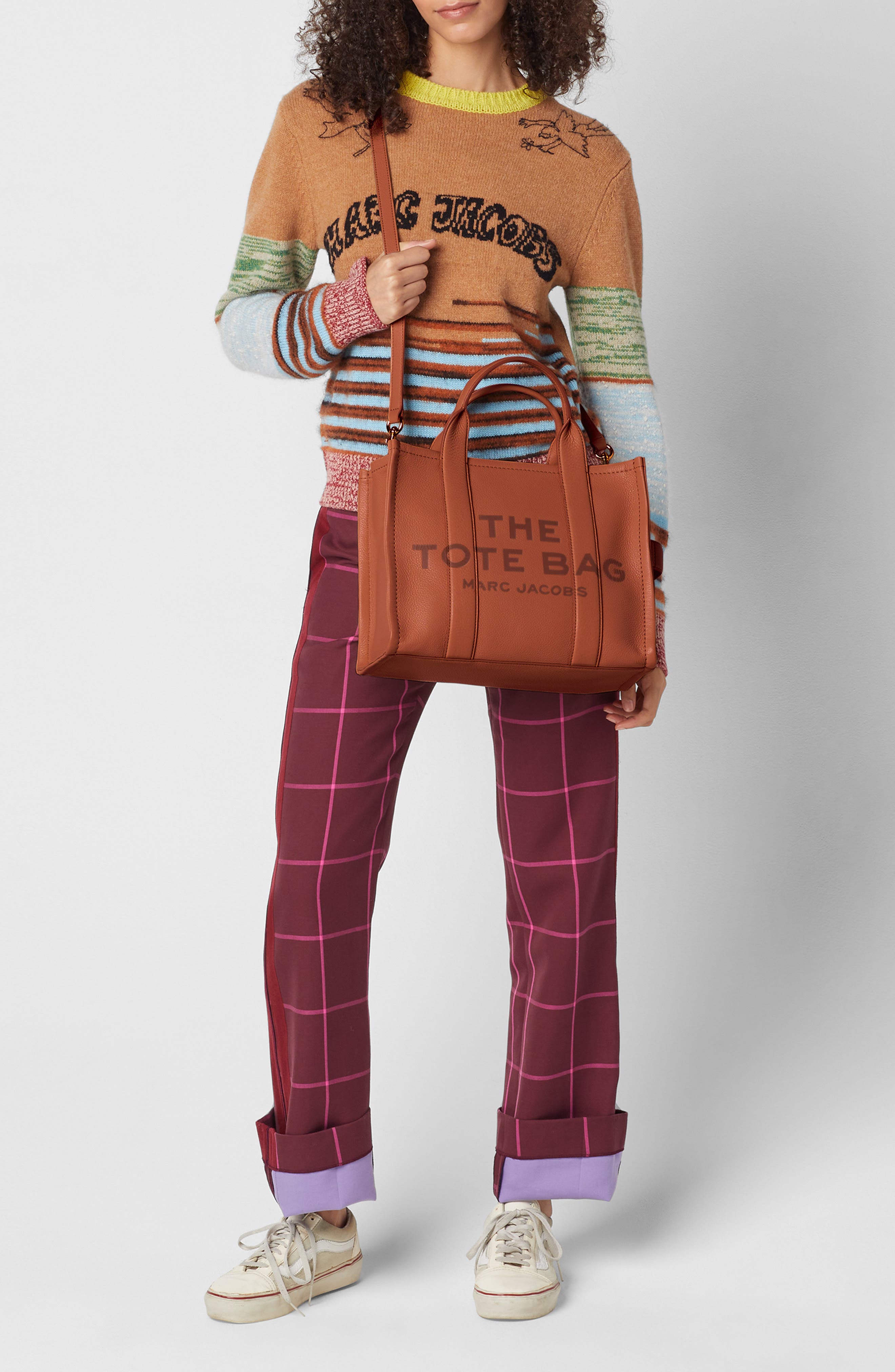 The Leather Medium Tote Bag, Alternate, color, ARGAN OIL