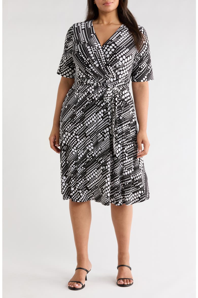 Short Sleeve Colorblock Shift Dress, Main, color, BLACK/ LILY WHITE