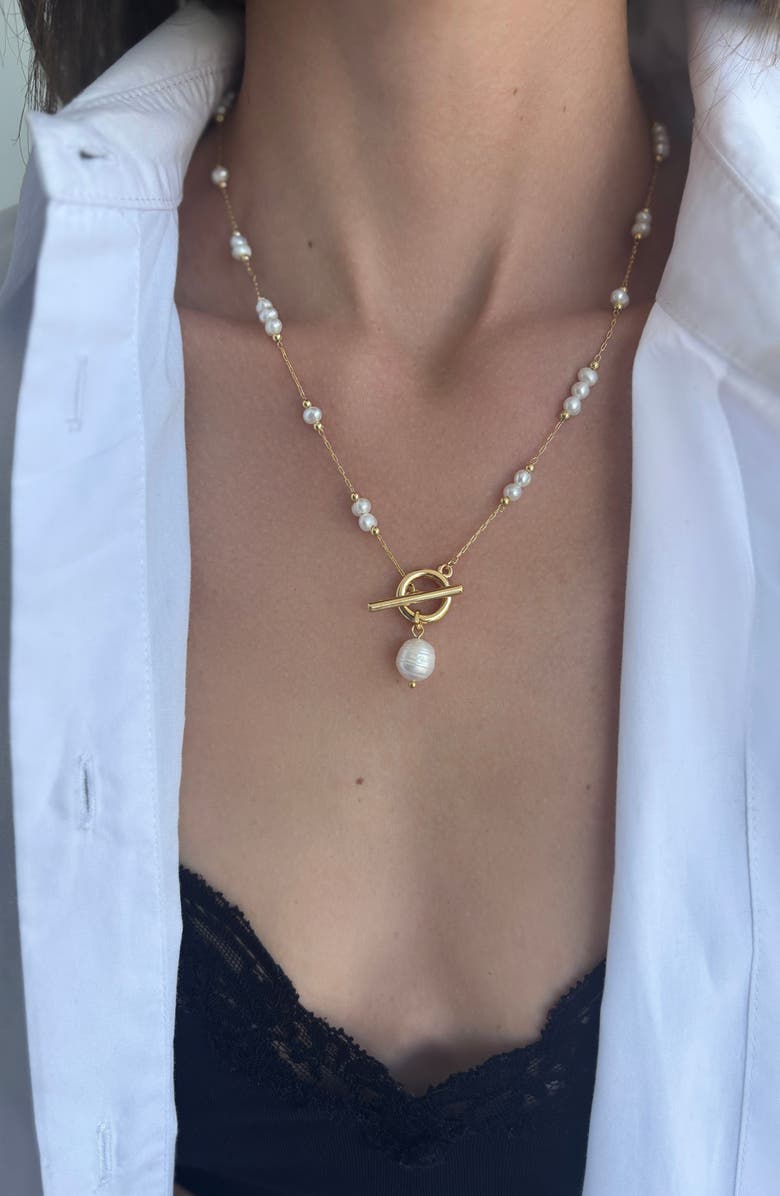 st. Moran Freshwater Pearl Toggle Necklace, Alternate, color, White