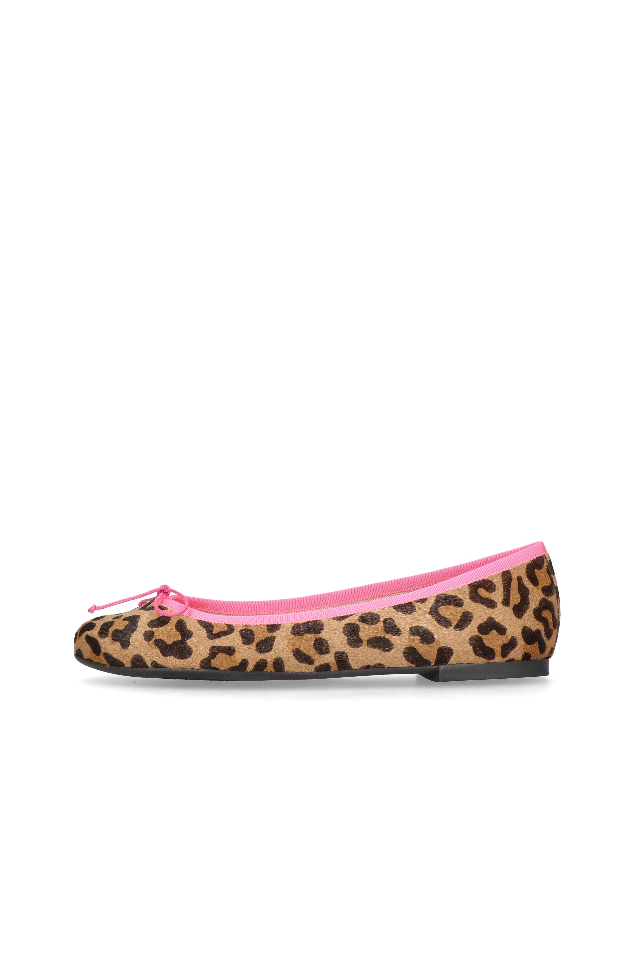 Pretty Ballerinas Round Toe Leopard Ballet Flat, Alternate, color, Black