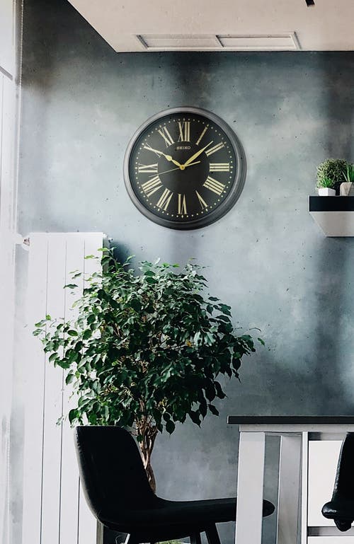 Seiko Splash Resistant Outdoor Wall Clock In Black