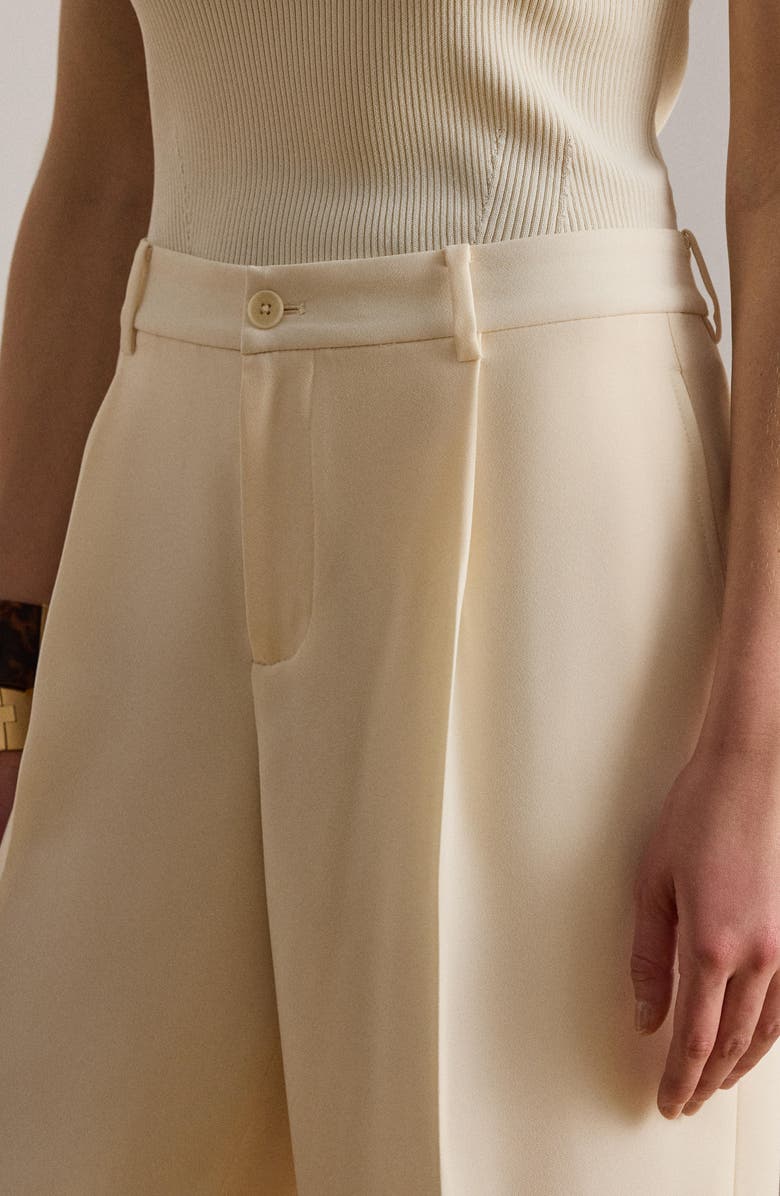 Lauren Ralph Lauren Bermuda Shorts, Alternate, color, Mascarpone Cream