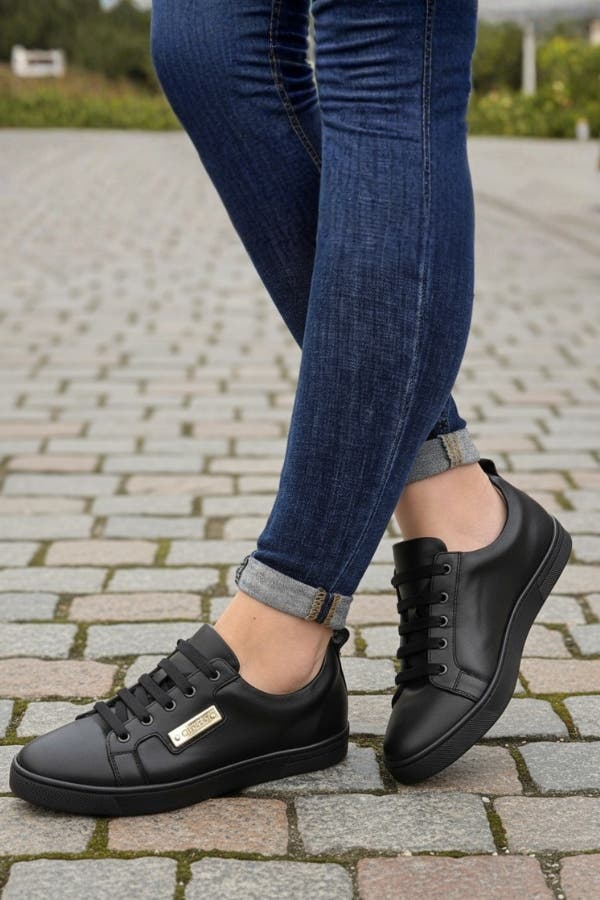 La Vie Leather Sneakers, Alternate, color, Black