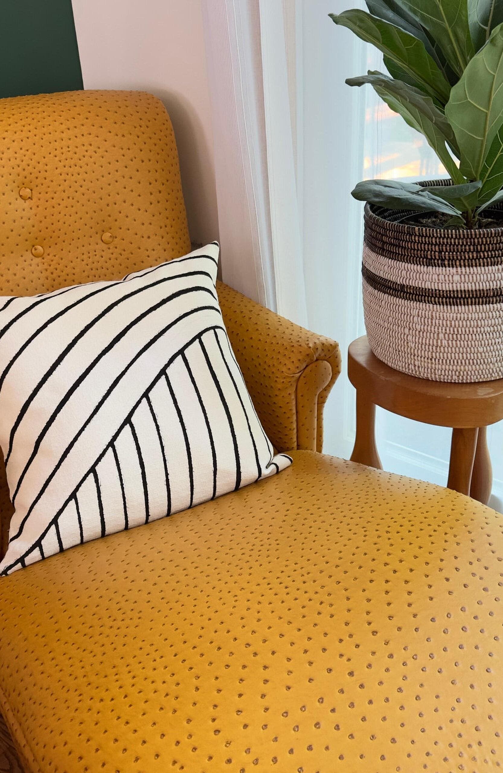 Mbare Organic Lines Sadza Pillow Cover - Thumbnail 3