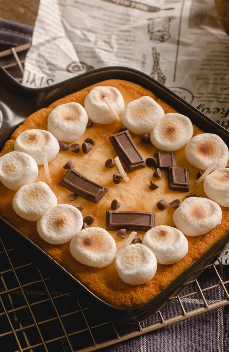 Southlake gifts Skillet S'more Chocolate and Marshmallow Candle, Alternate, color, Light Brown / White