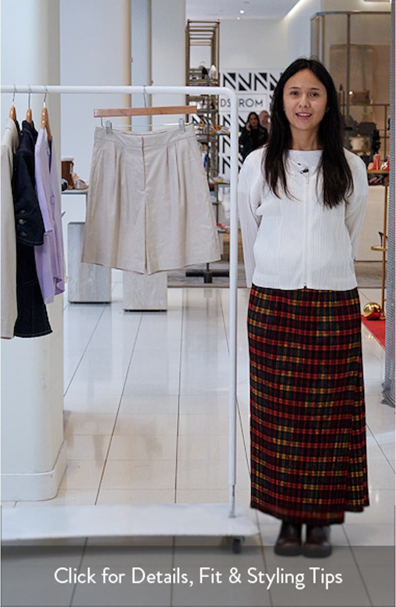 Pleated Linen Blend Shorts, sales video thumbnail