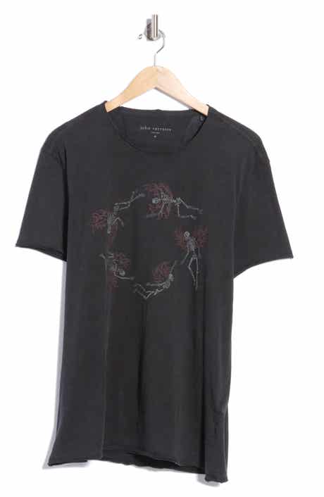 Flying Skeleton Graphic T-Shirt