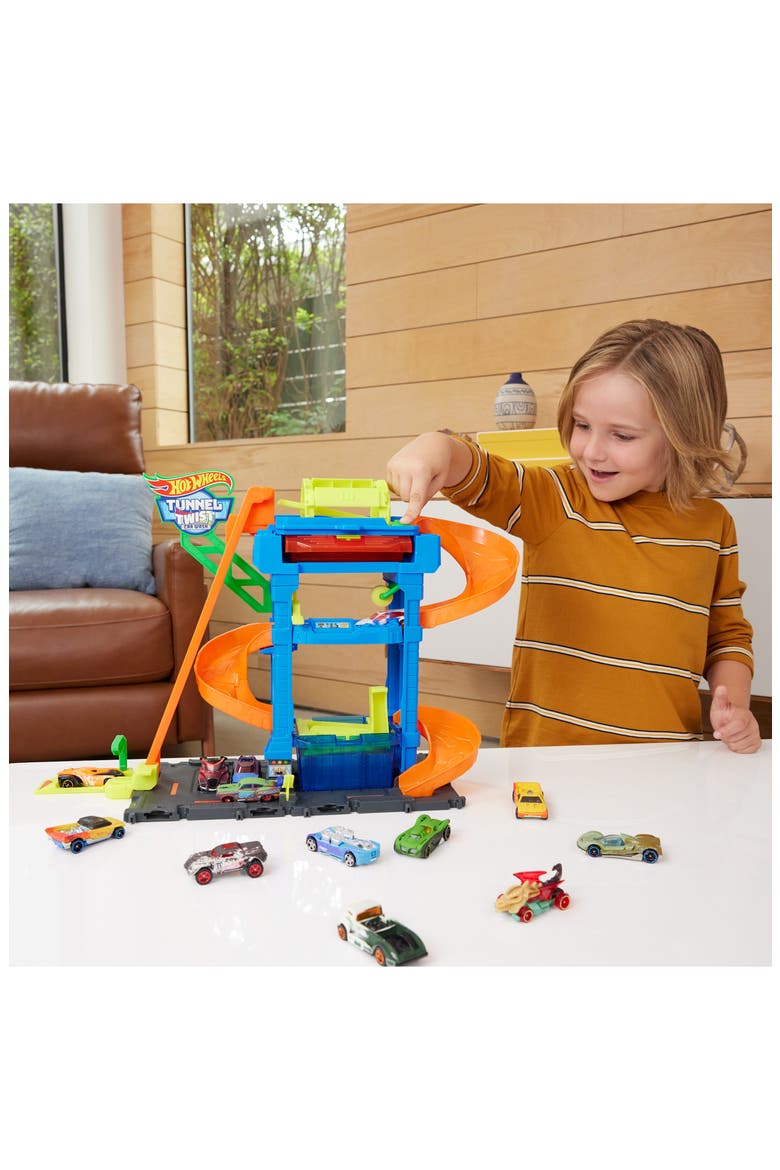 Hot Wheels® City Tunnel Twist Car Wash Playset, Alternate, color, NO COLOR