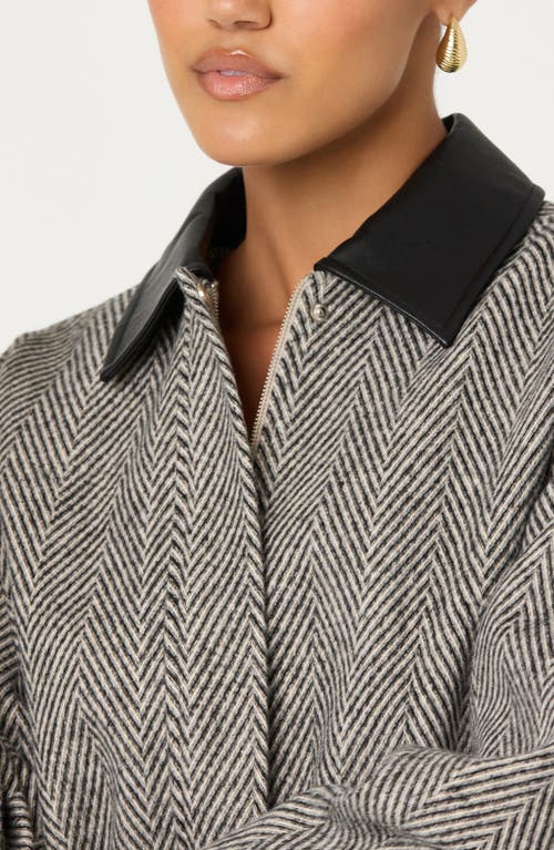 Astr The Label Nelly Herringbone Jacket In Gray