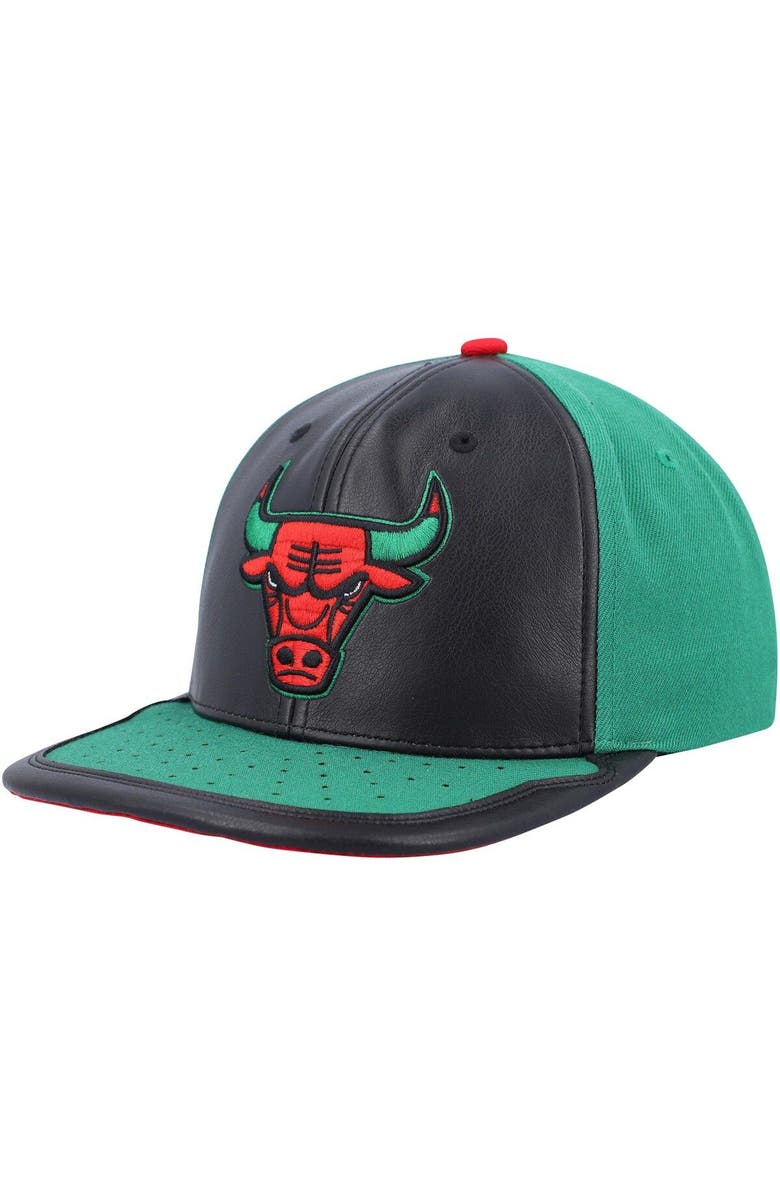 Mitchell & Ness Men's Mitchell & Ness Black/Green Chicago Bulls Day One Snapback Hat, Main, color, Black