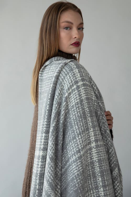 Sskein Rustic Plaid Throw In Gray