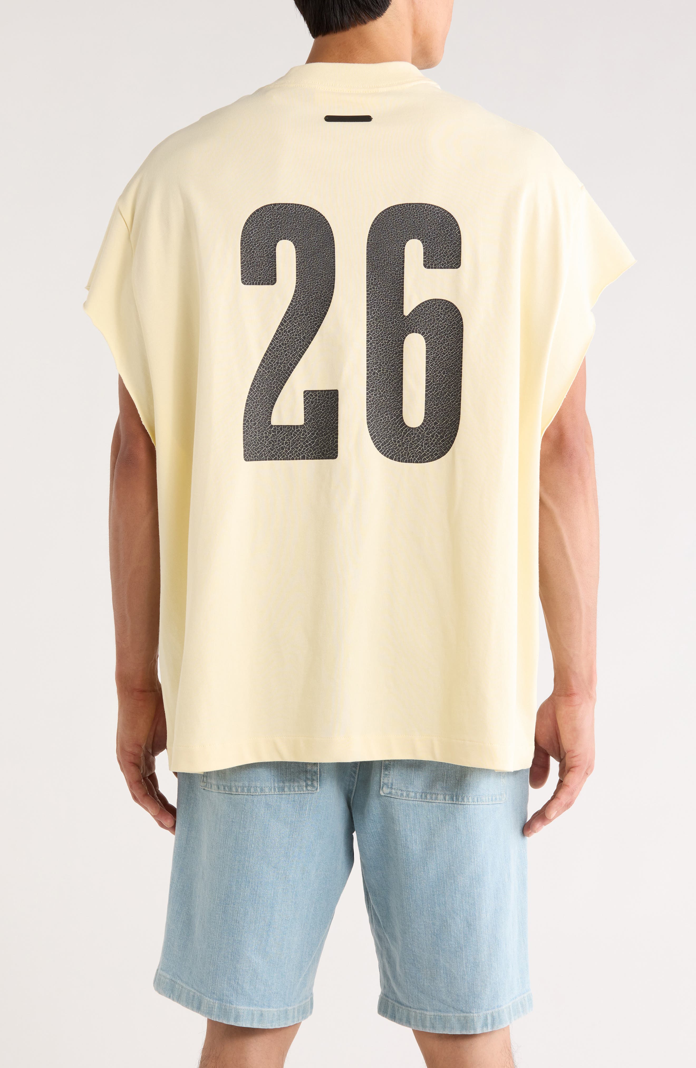 Fear of God Essentials '90's Logo Graphic Cut Off Cotton Tank — фото 2