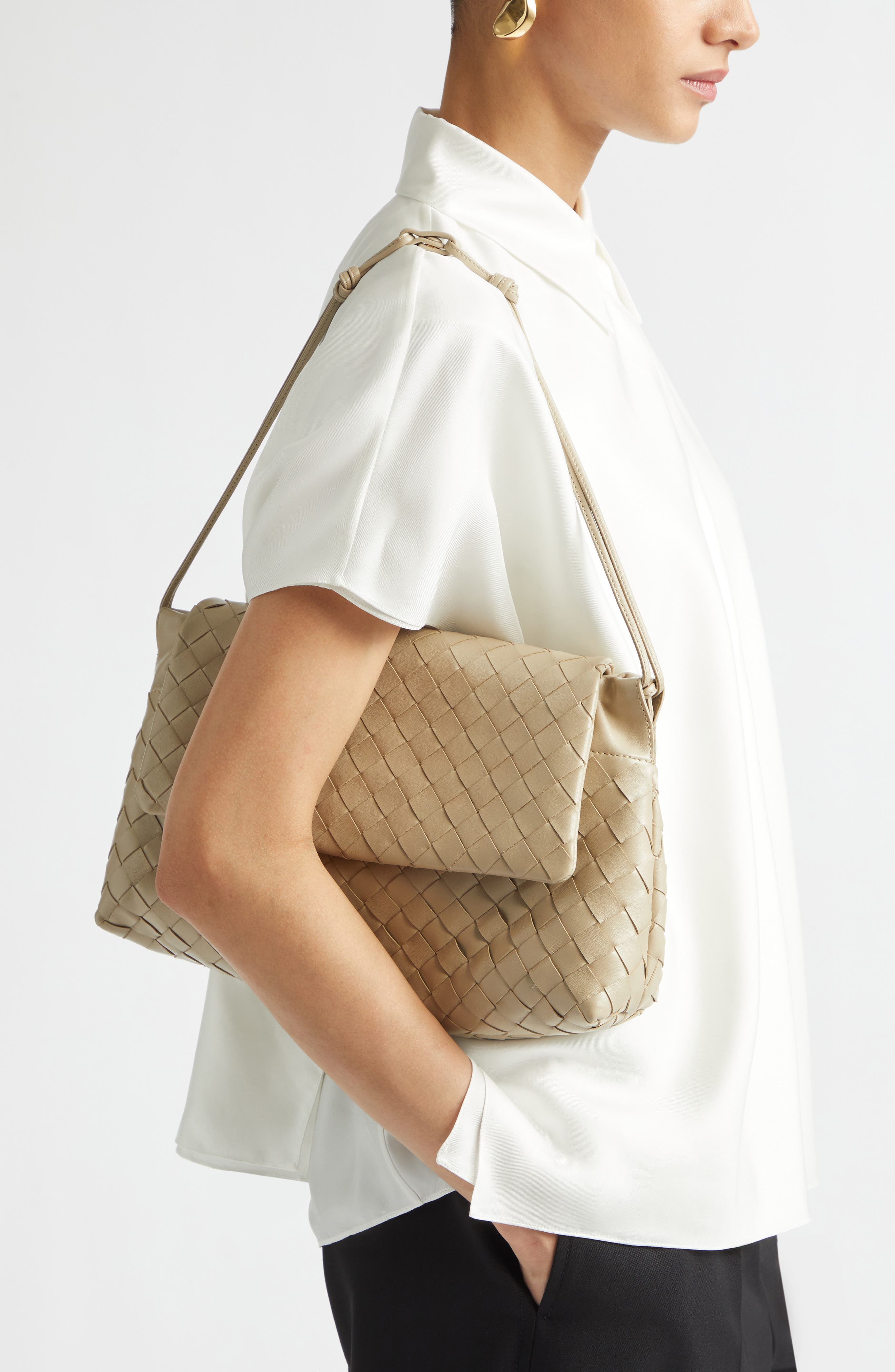Dustbag Day Intrecciato Leather Shoulder Bag, Alternate, color, 9615 ECRU-GOLD
