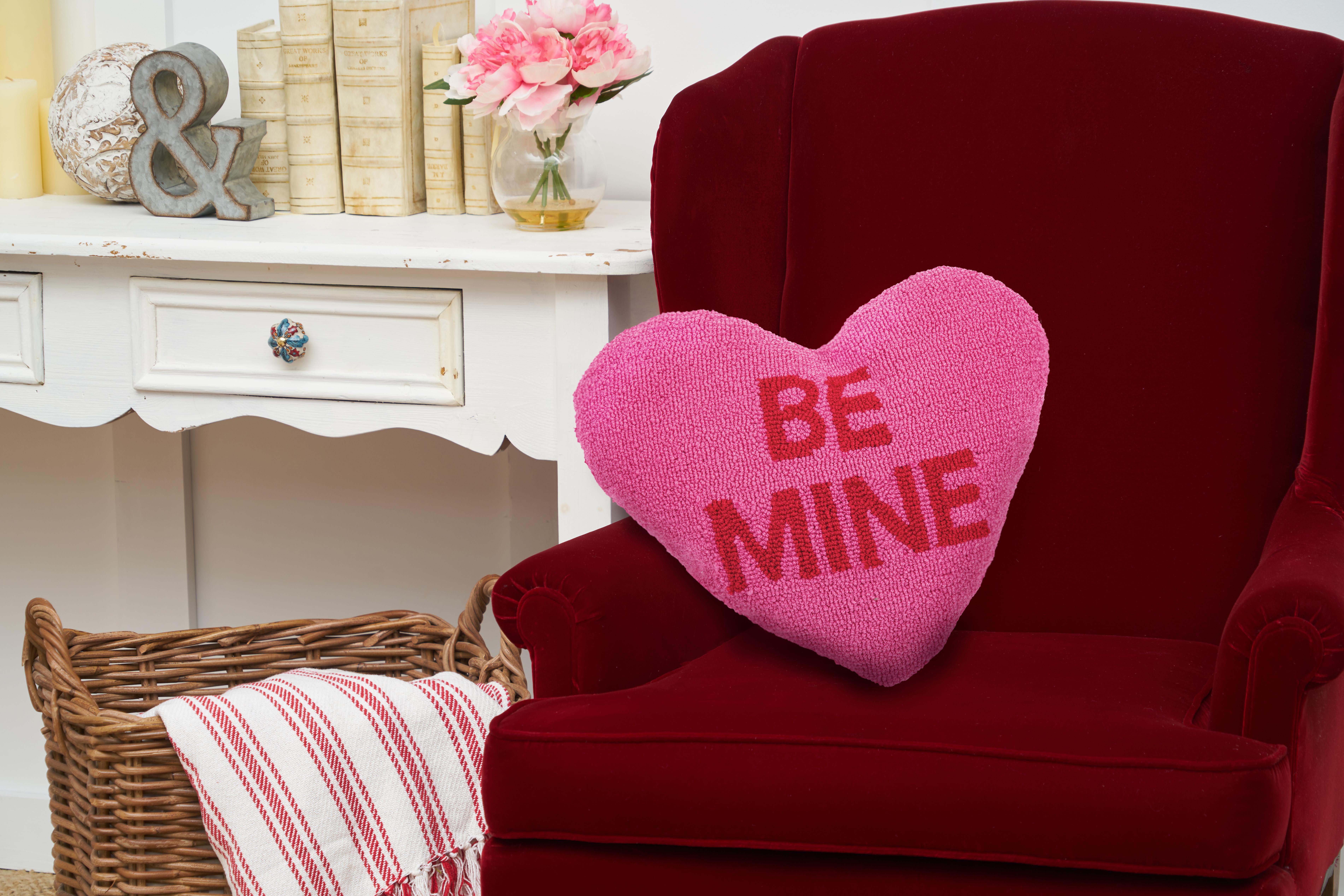 C&F Home Heart Hooked Throw Pillow - Thumbnail 2