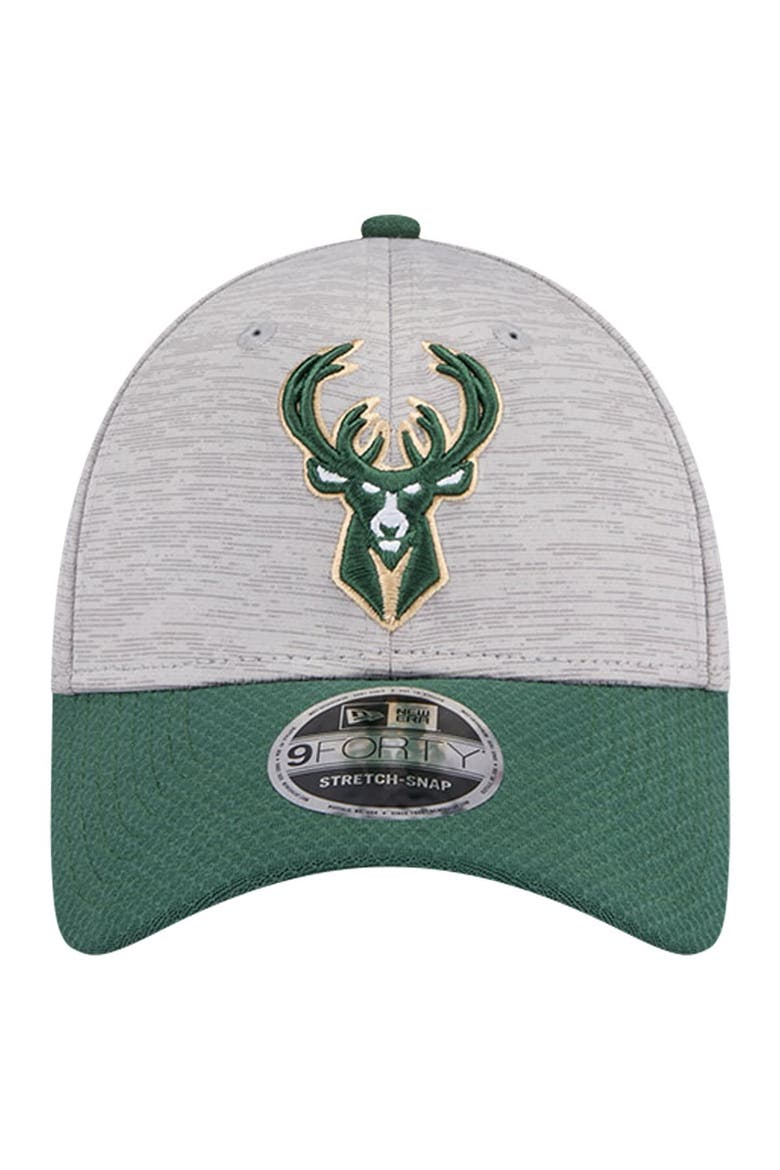 Men's New Era Heather Gray/Hunter Green Milwaukee Bucks Active Digi-Tech Two-Tone 9FORTY Adjustable Hat, Alternate, color, Heather Gray