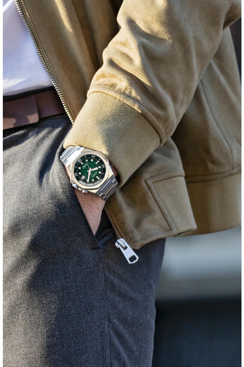 Series 8 890 Automatic Bracelet Watch, 42.5mm, Alternate, color, GREEN/ SILVER-TONE