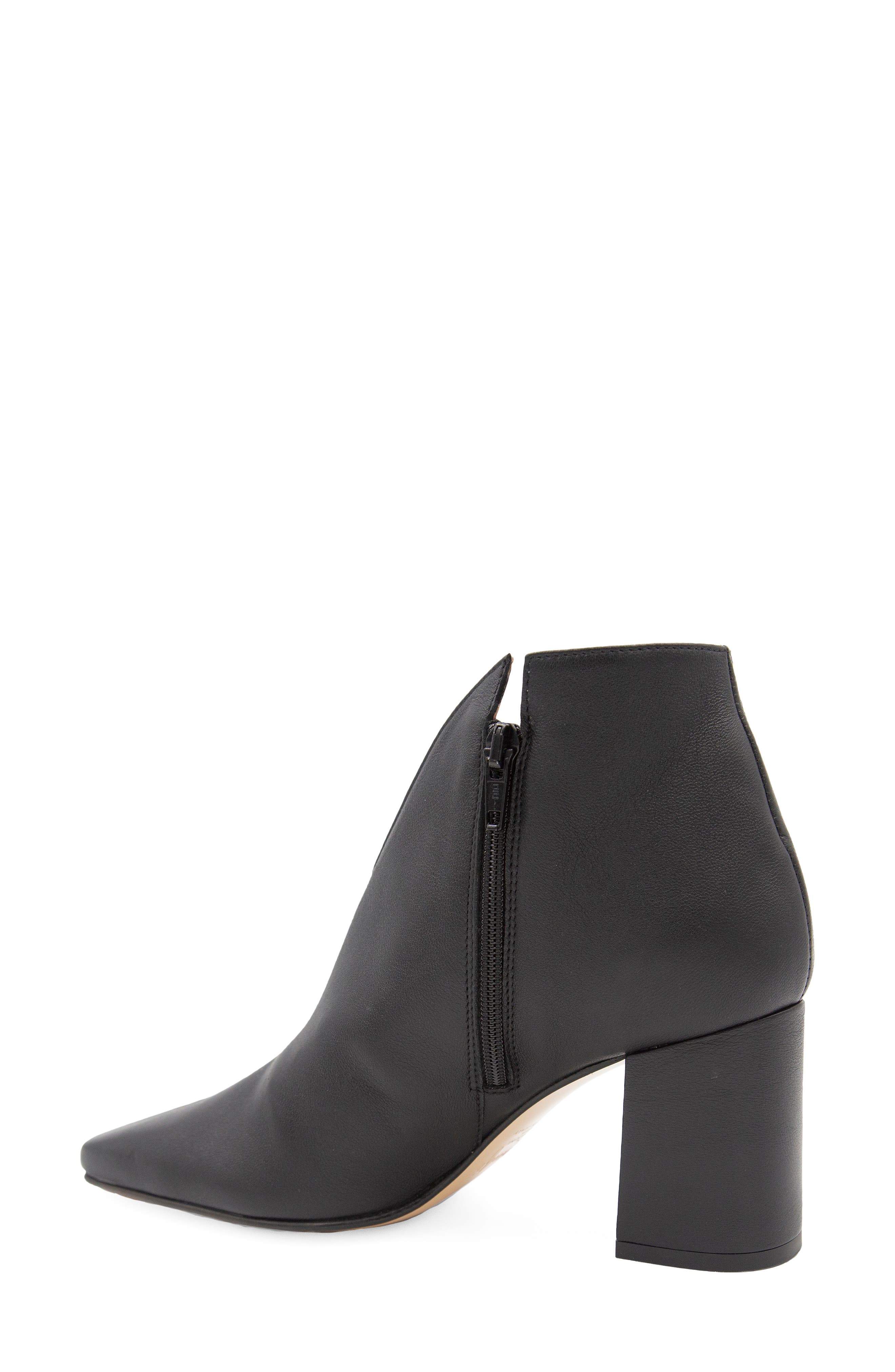 Amalfi by Rangoni Faina Block Heel Bootie, Alternate, color, 