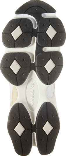Gender Inclusive 9060 Sneaker