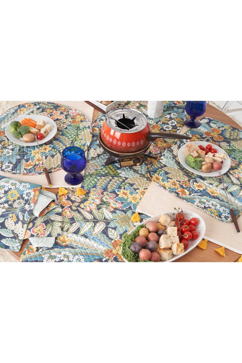 Posy Flowers 100% Cotton Quilted Set of 4 Placemats 13" x 19", Alternate, color, Green