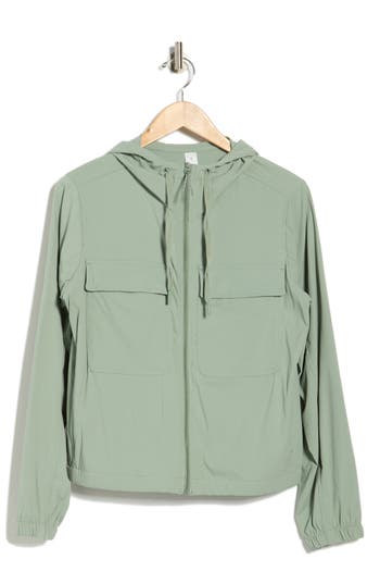 Yogalicious Trekki Vibrant Move Hooded Jacket In Green