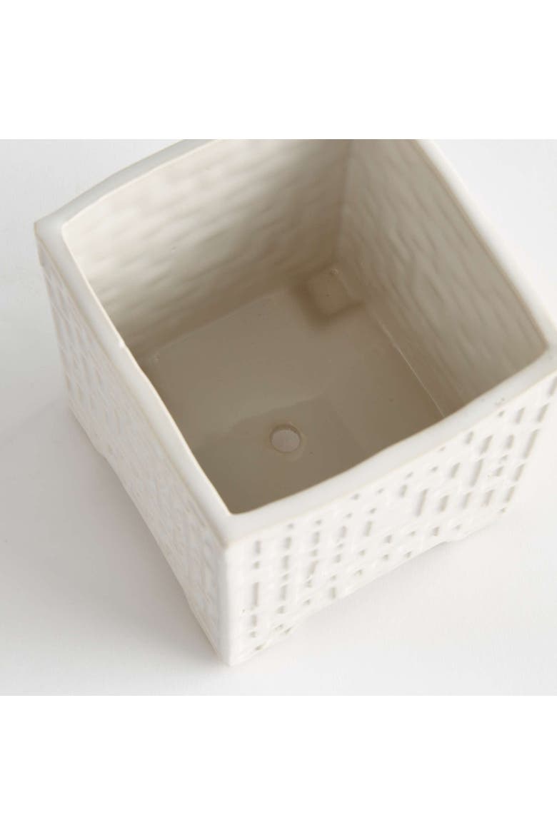 Mazie Pot, Alternate, color, White