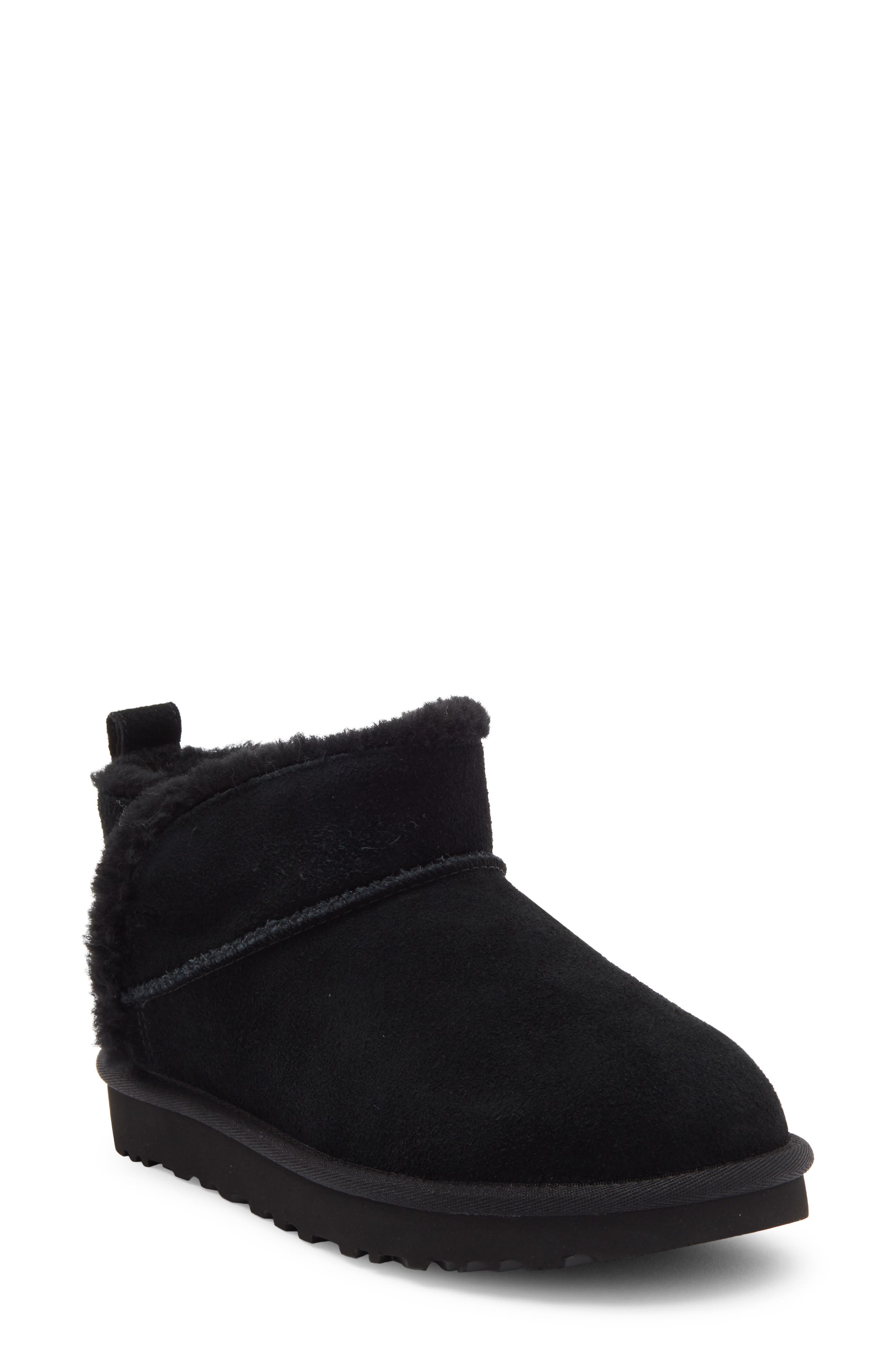 Aiyanna Classic Ultra Mini Boot