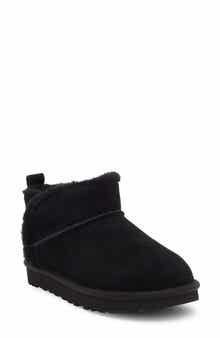 Aiyanna Classic Ultra Mini Boot