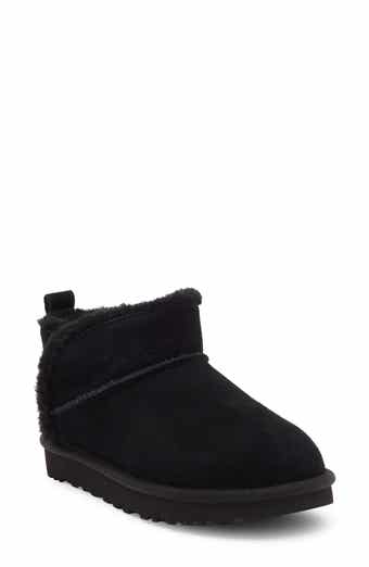 Aiyanna Classic Ultra Mini Boot