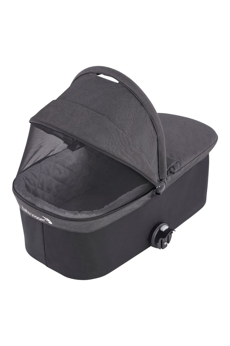 Deluxe Pram, Alternate, color, JET