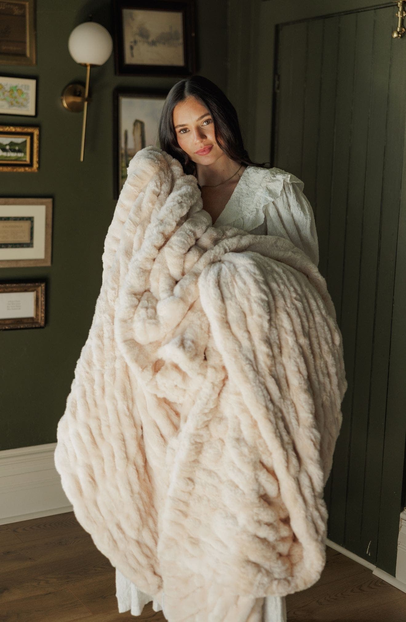 Minky Couture Hugs Oatmeal Blanket - Beige, Standard