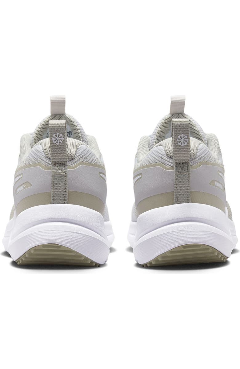 Nike Cosmic Runner Running Shoe, Alternate, color, Grey White