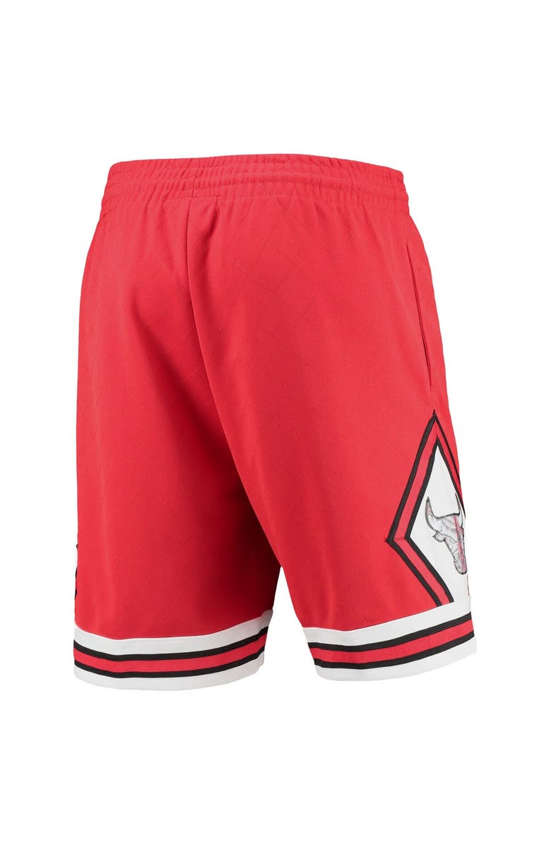 Mitchell & Ness Men's Mitchell & Ness Red Chicago Bulls 1997 Hardwood Classics 75th Anniversary Swingman Shorts, Alternate, color, 