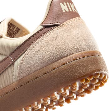 Field General SE Sneaker