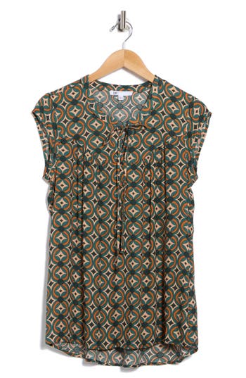 Dr2 By Daniel Rainn Keyhole Cap Sleeve Flounce Back Top