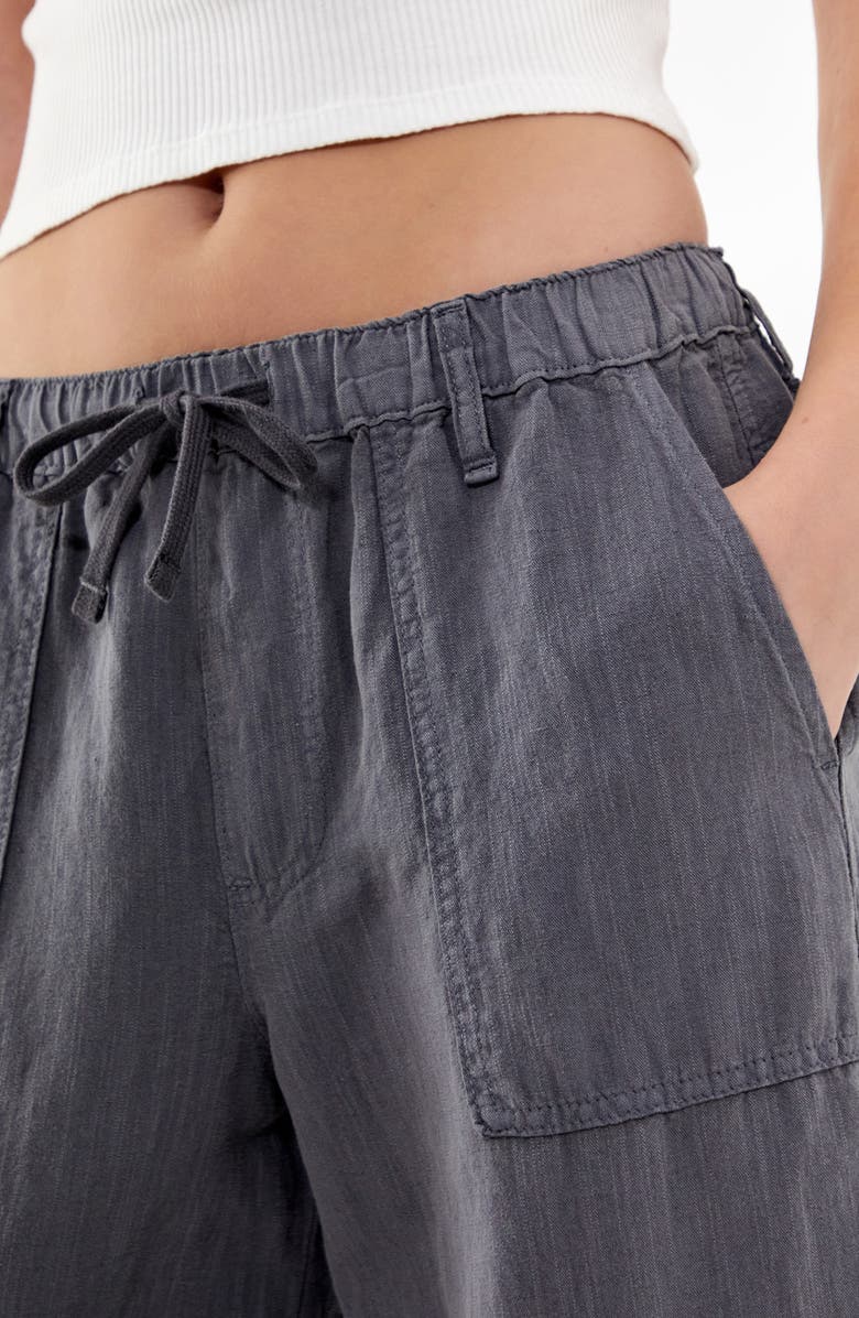 BDG Urban Outfitters Luca Cotton & Linen Pants, Alternate, color, Charcoal