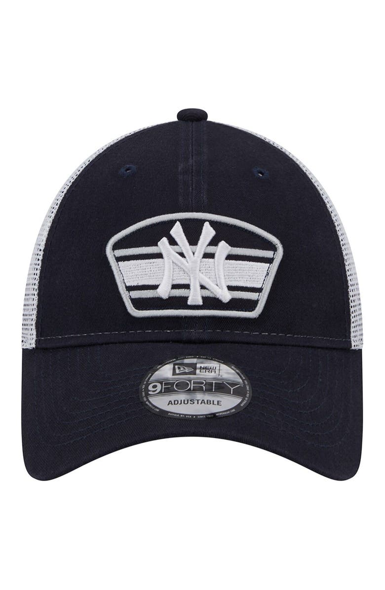 New Era Men's New Era Navy/White New York Yankees Logo Patch 9FORTY Trucker Snapback Hat, Alternate, color, Navy