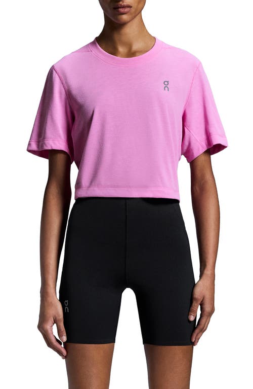 On Train-t Tech Crop T-shirt In Raspberry