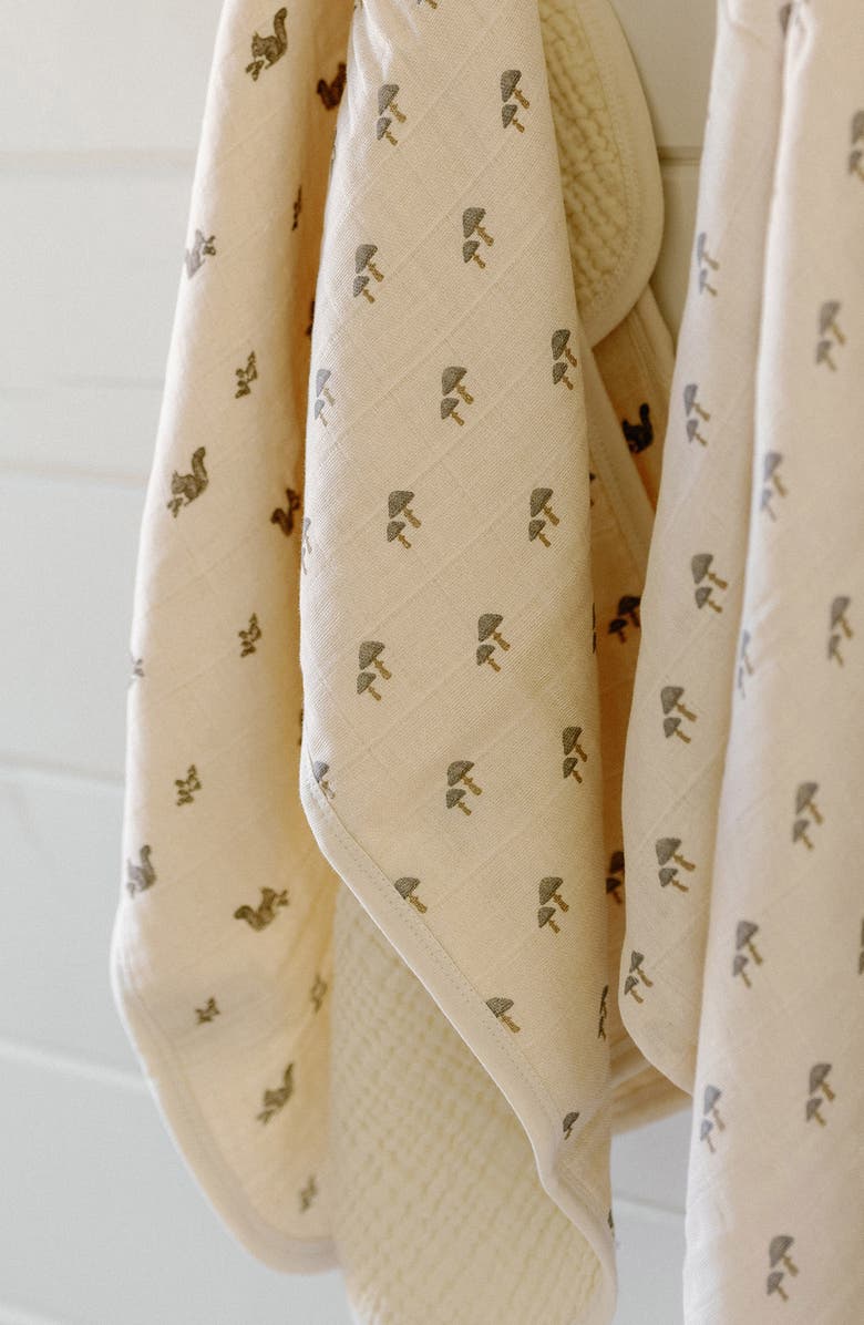 Oilo Assorted 2-Pack Organic Cotton Muslin Bibs, Alternate, color, Eggshell