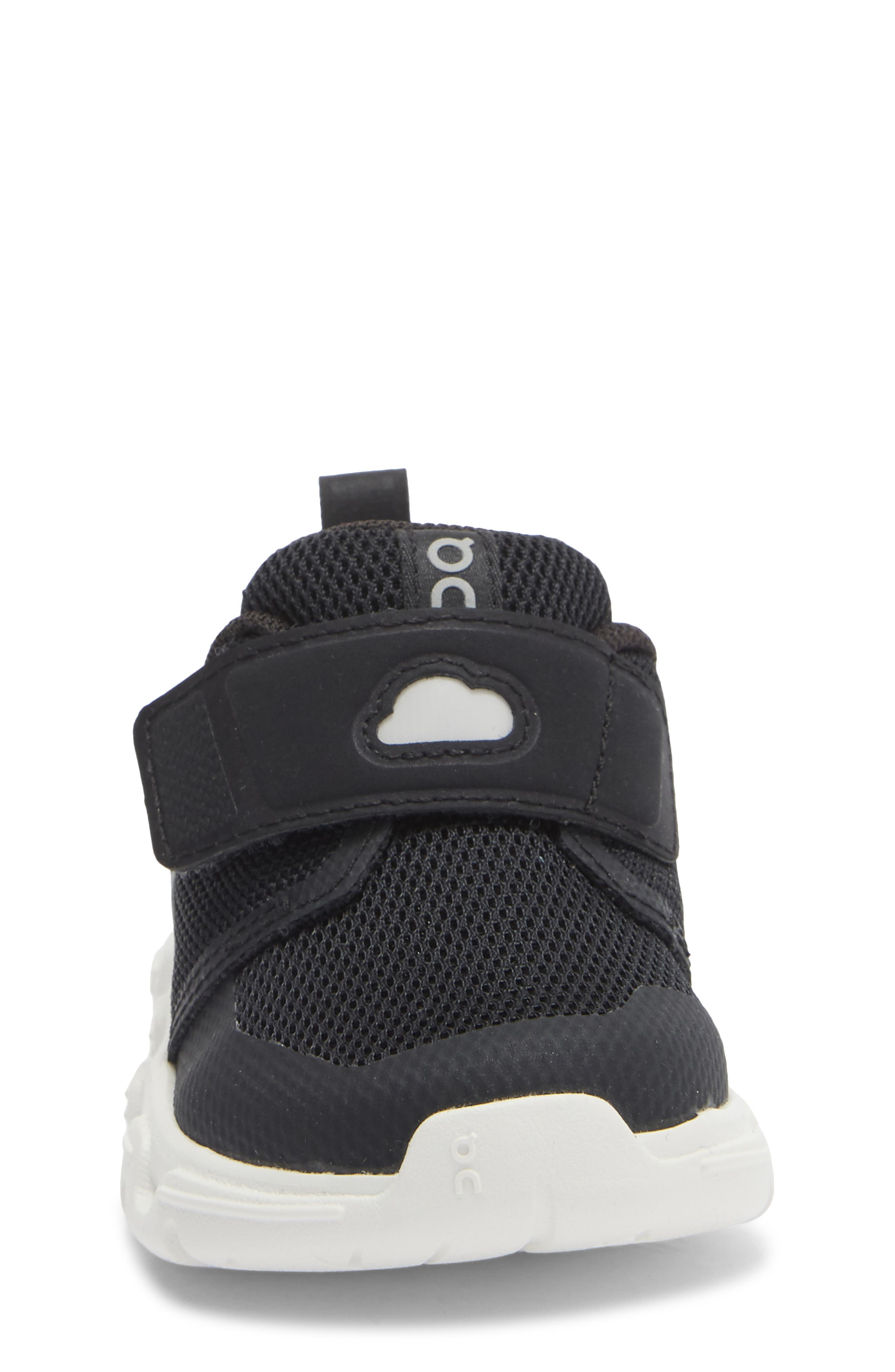 On Kids' Cloud Dash Sneaker, Alternate, color, Black/White